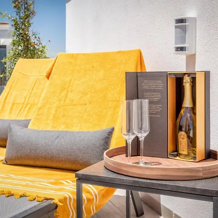 Vakantiehuis Vivi Homes -zumo Pool, Gym & Sea View Fuengirola