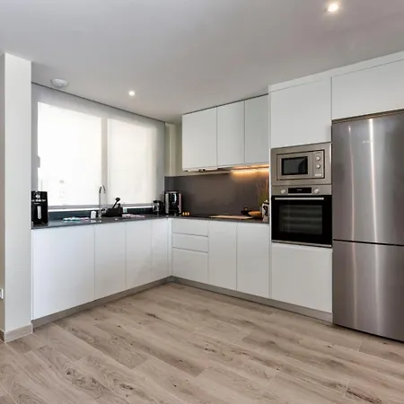 بيت للعطل Vivi Homes -zumo Pool, Gym & Sea View