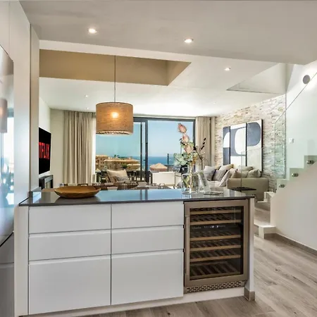 Vivi Homes -zumo Pool, Gym & Sea View